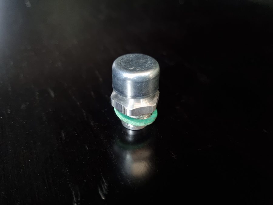 Main Case Breather AM1062 aluminium breather with 1/4 NPT thread