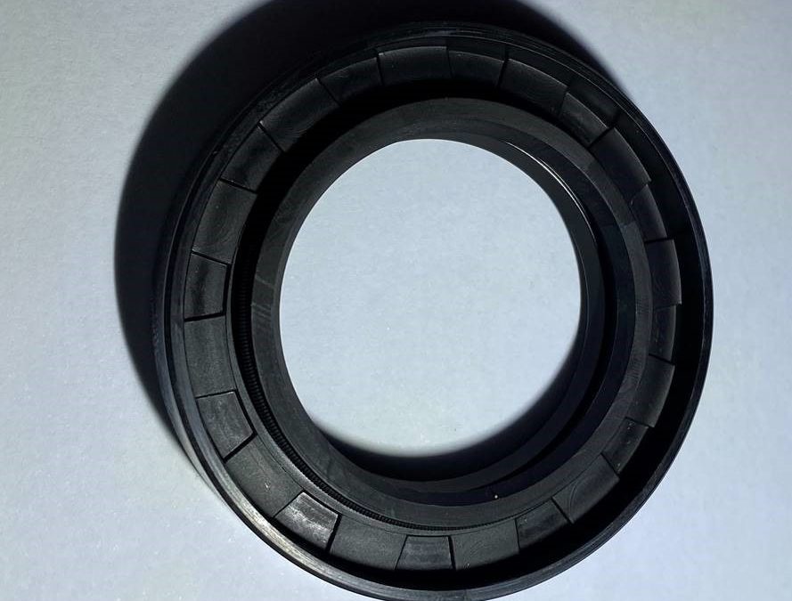 Clutch Output Seal double lip – AM1034 38.50 × 60.50 × 12.65 mm