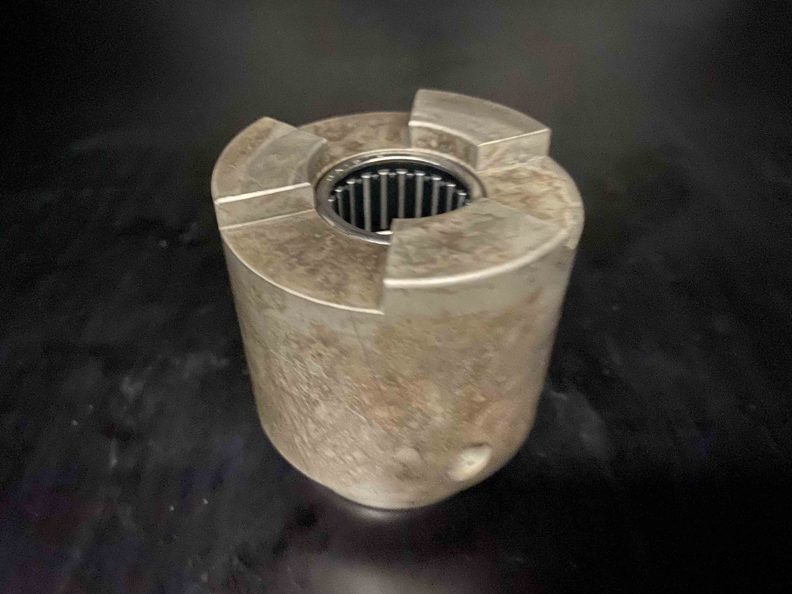 Fixed Dog Prop Release V600CP with needle roller bearing, AM1052