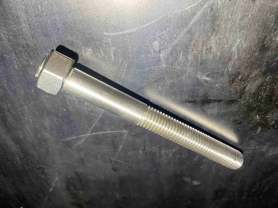 Long main case mounting stud AM1083 for marine gearboxes.