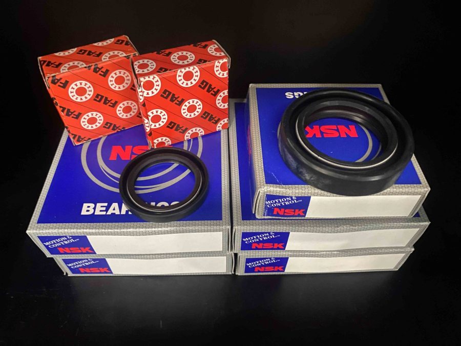 V600C bearing and seal kit with needle roller and inner race components