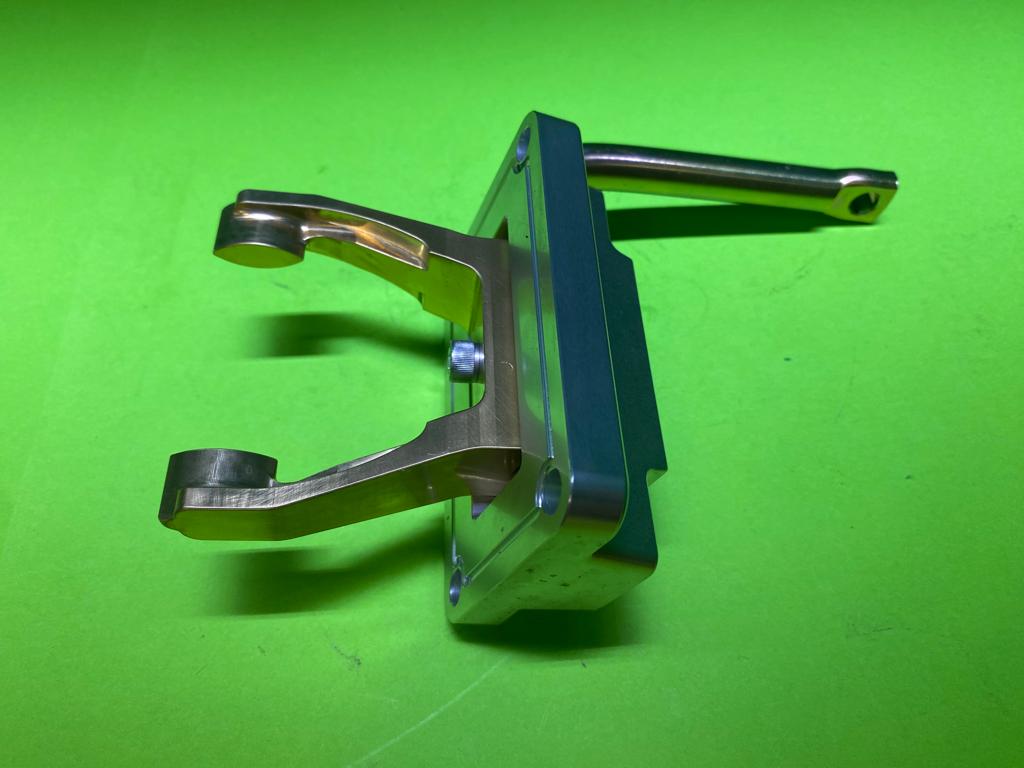 Fork and lever cap assembly bushed billet housing brass insert – black AM1040B or silver AM1040S