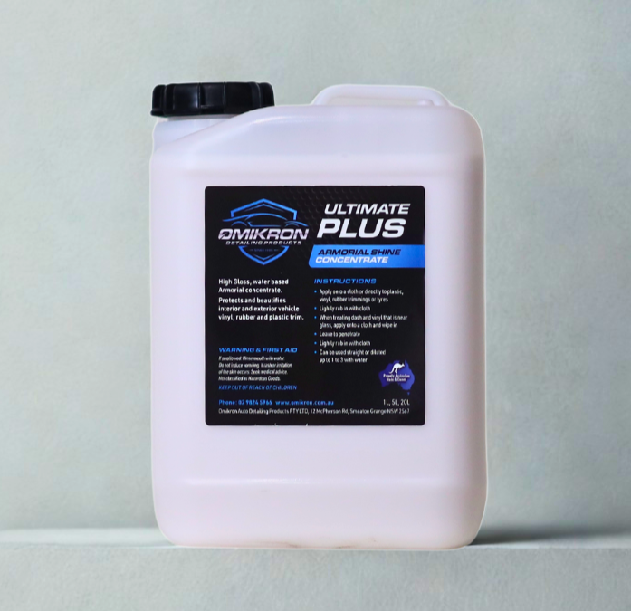 Omikron Ultimate Plus 5L high gloss vinyl, rubber and plastic protectant container